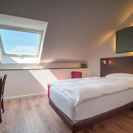 Otel La Meridiana, &
