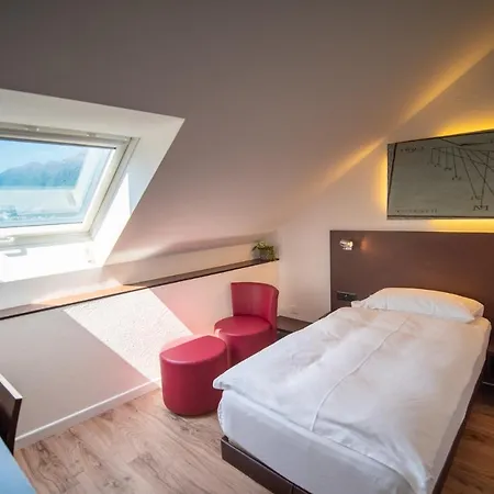 La Meridiana, & Otel Ascona