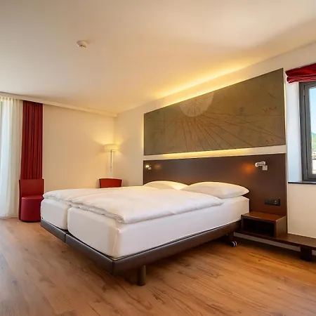 La Meridiana, & 酒店 4*