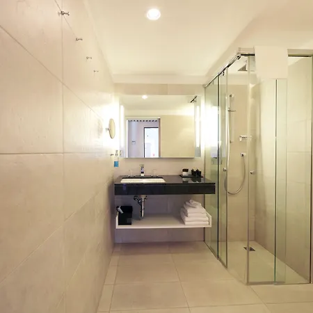 La Meridiana, & 阿斯科纳