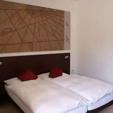 La Meridiana, & 阿斯科纳