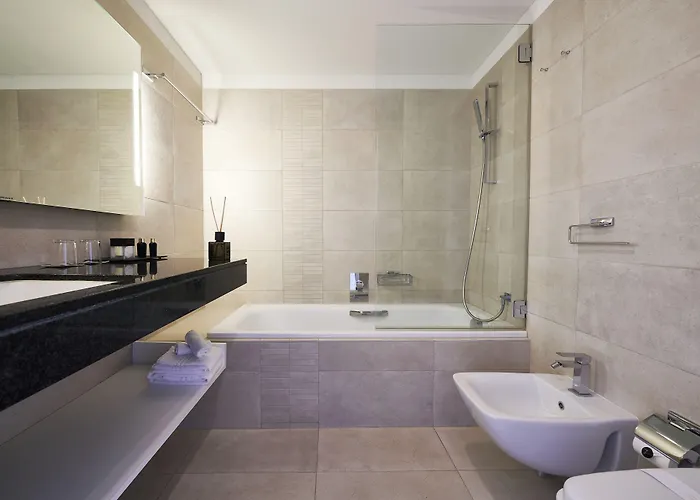 La Meridiana, & Hotell Ascona